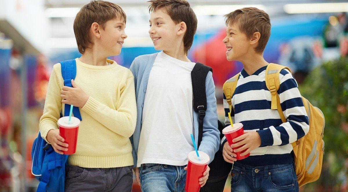 photodune-7007143-school-guys-l-1200x661